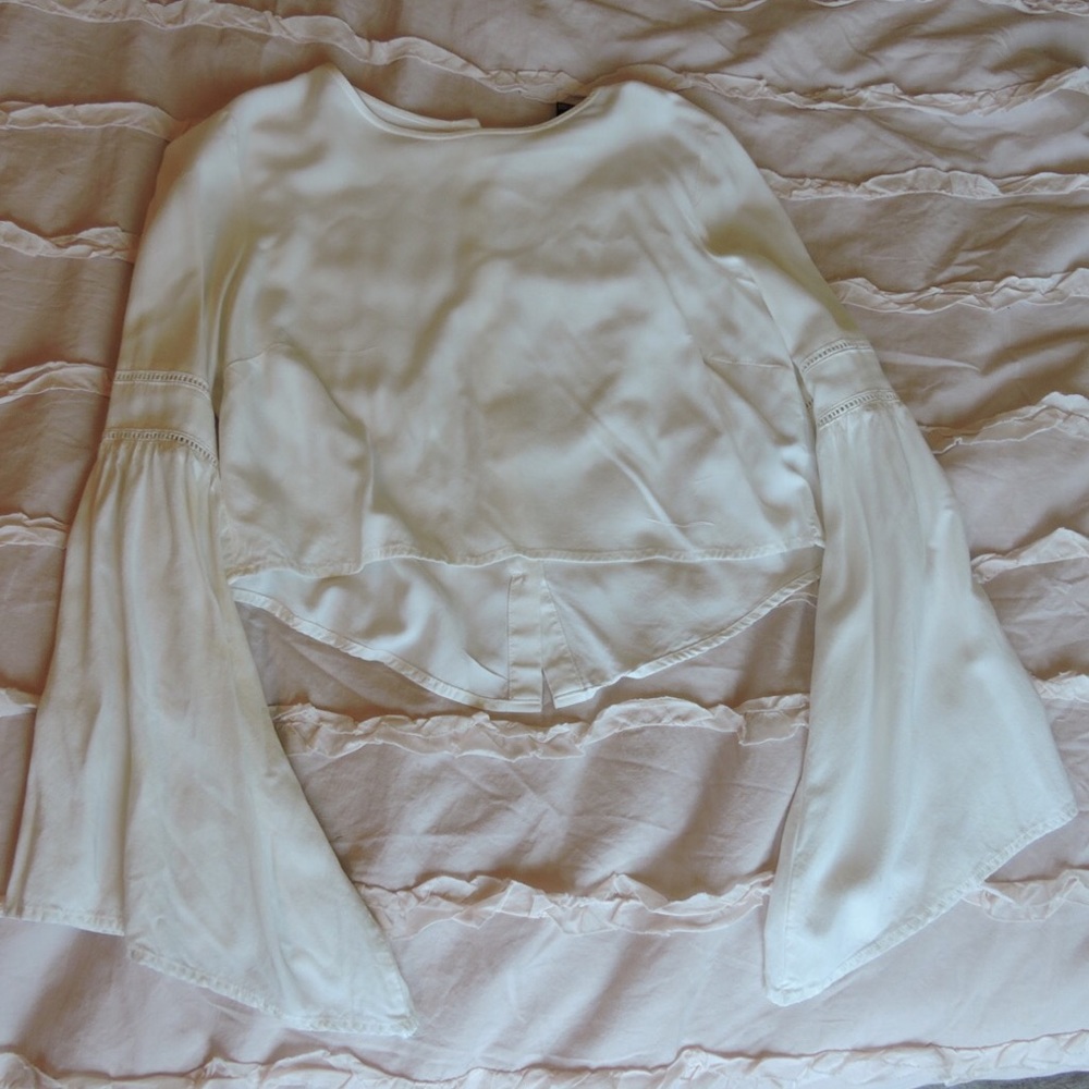 Bell sleeve white top